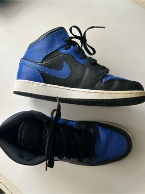 Nike Air Jordan 1 mid GS Hyper Royal kids sneakers size 7